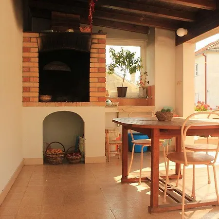 8503b Apartment