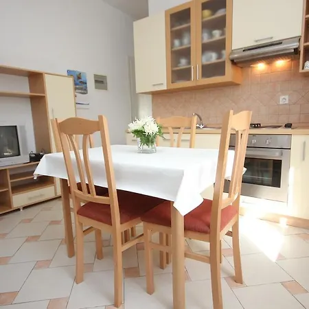 8503b Apartment